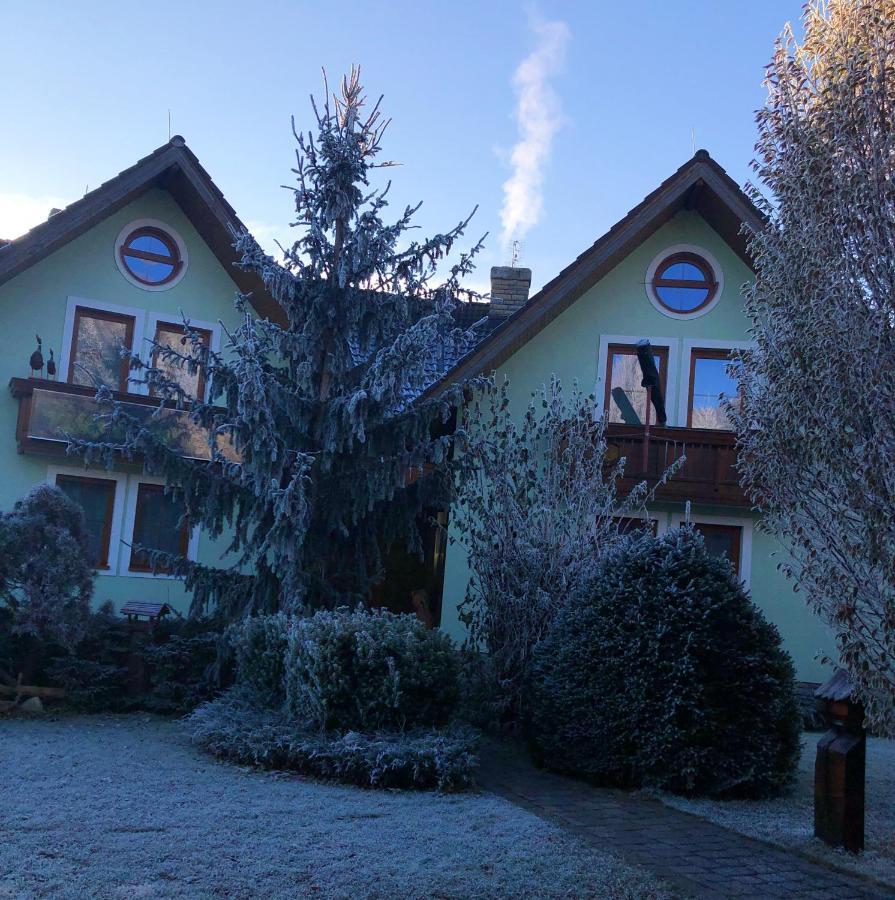 卡普里别墅酒店 Vysoké Tatry 外观 照片